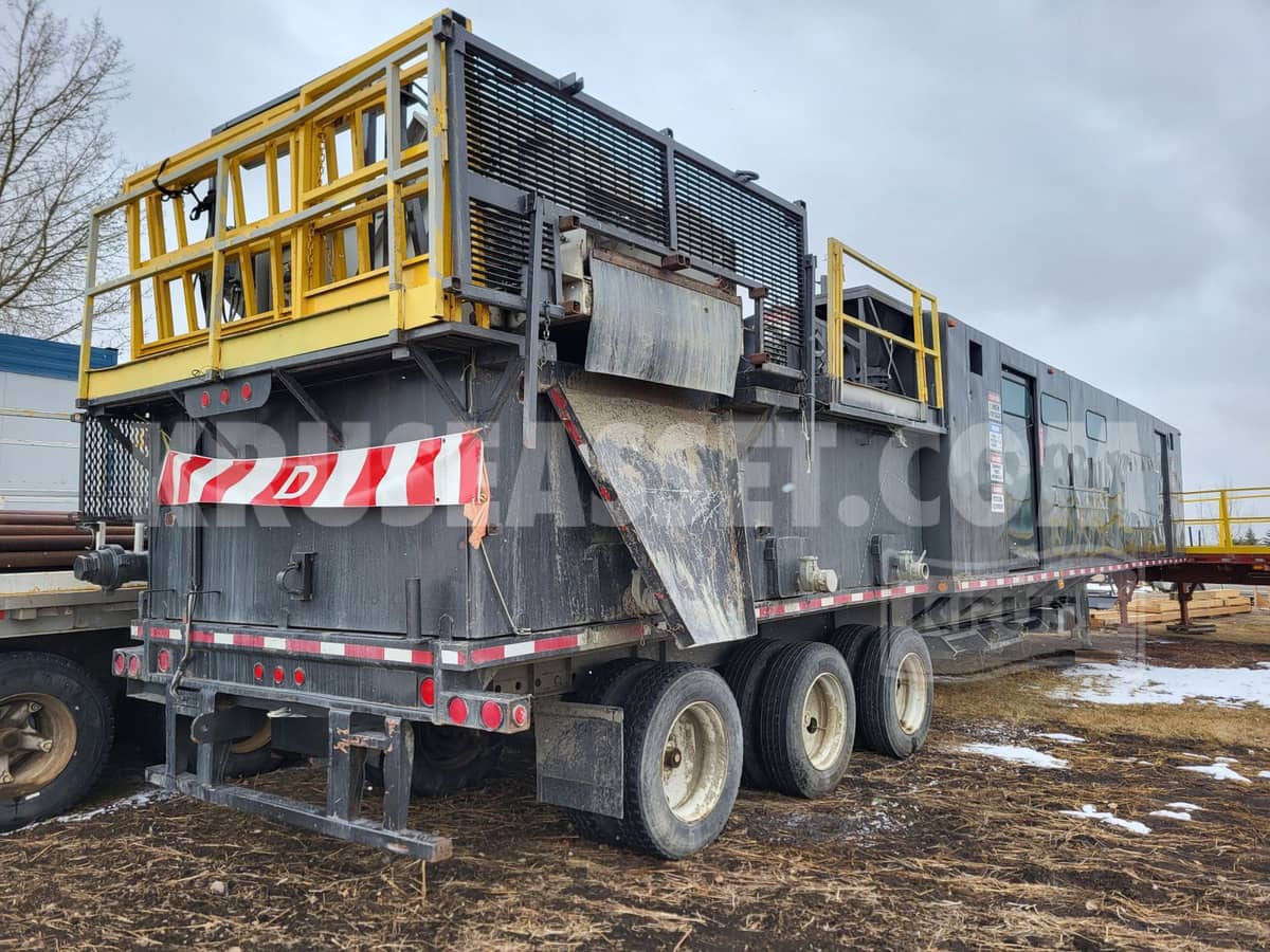 Mud Tank Trailer C/W Pump Manifold and Shakers for Sale