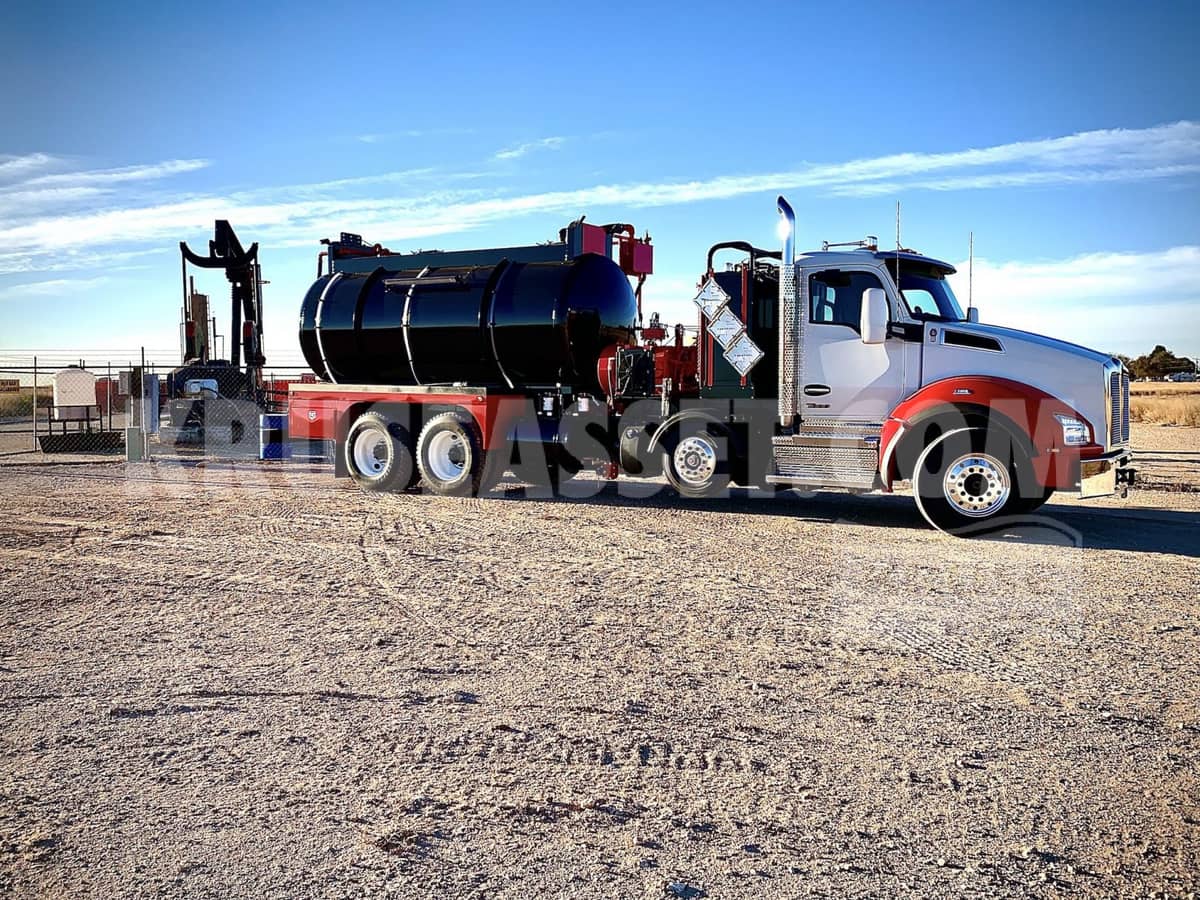 2022 Kenworth T880 80BBL Tandem Axle, 5K Pump Truck for Sale